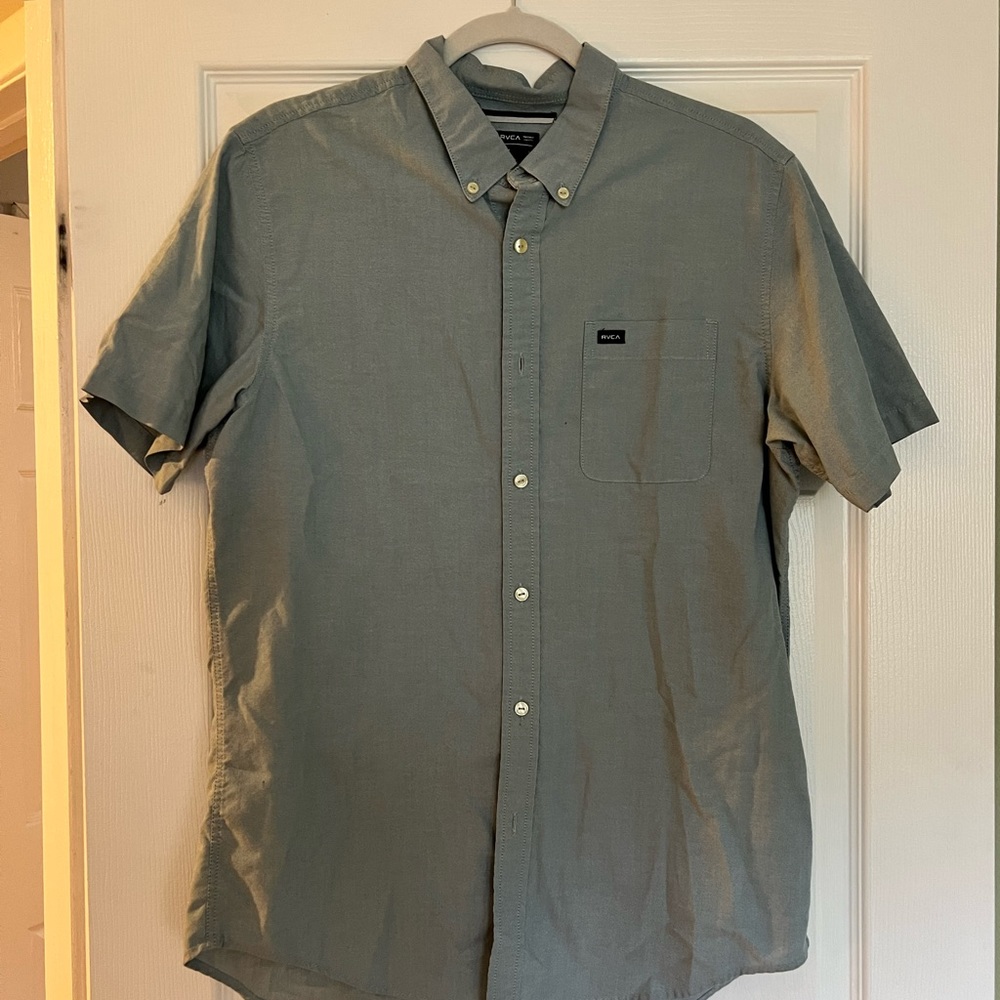 RVCA blue shirt sleeve button down